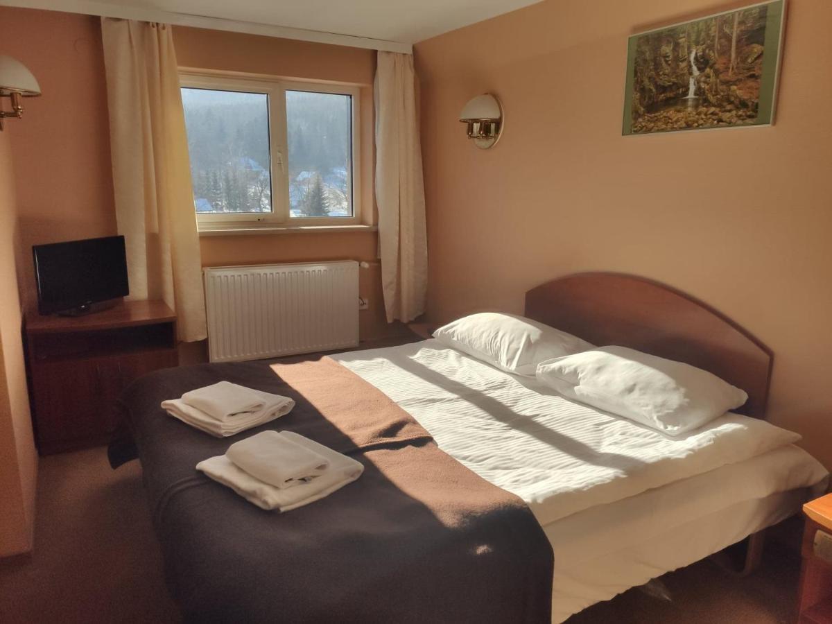 Dom Wypoczynkowy Belchatow W Szklarskiej Porebie Szklarska Poręba Buitenkant foto